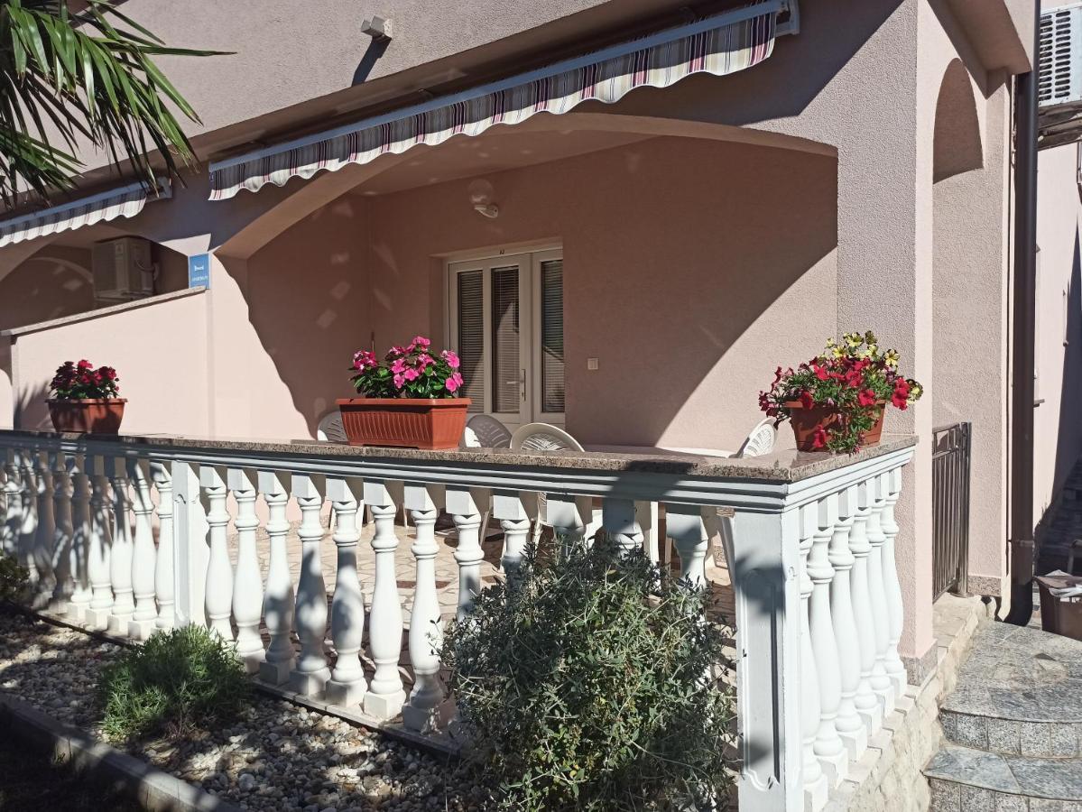 Apartmani Vesna Krk Town Εξωτερικό φωτογραφία