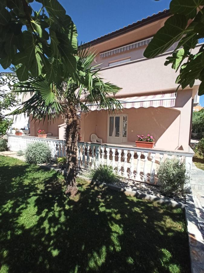 Apartmani Vesna Krk Town Εξωτερικό φωτογραφία