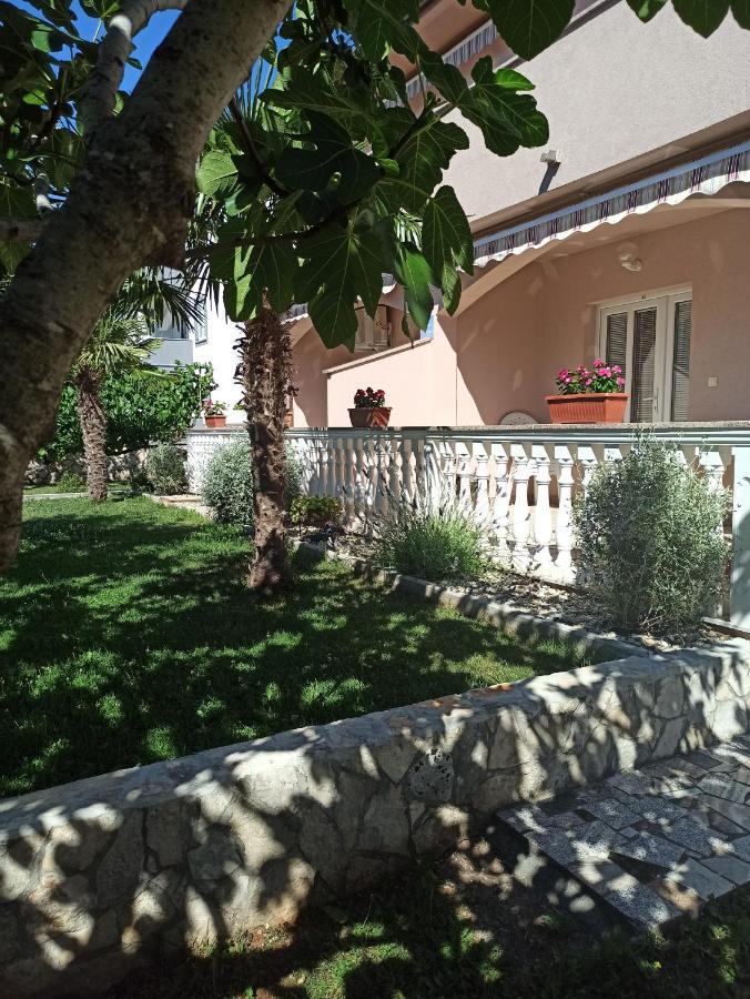 Apartmani Vesna Krk Town Εξωτερικό φωτογραφία