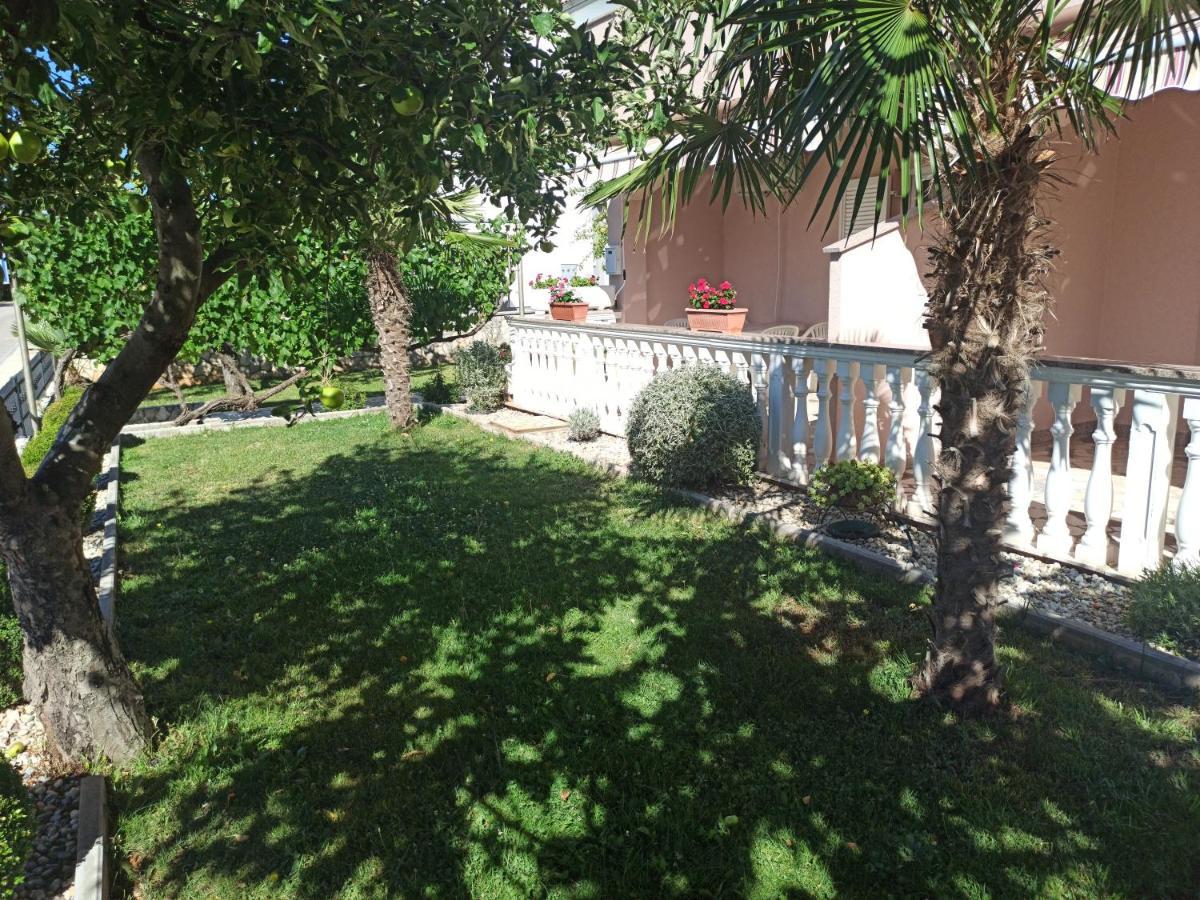 Apartmani Vesna Krk Town Εξωτερικό φωτογραφία