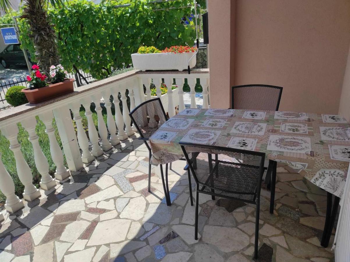 Apartmani Vesna Krk Town Εξωτερικό φωτογραφία
